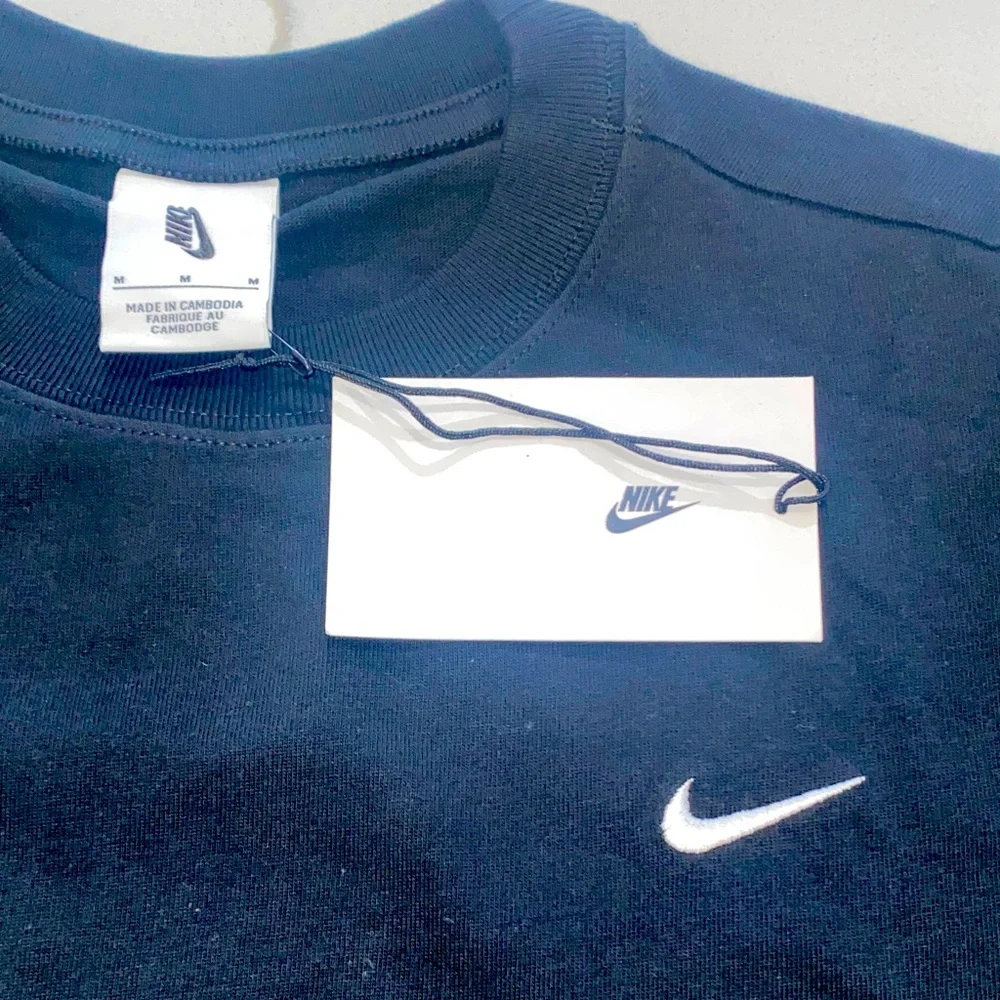 Nike Midnight‎ Black Tee - Women’s Size Small - NWT